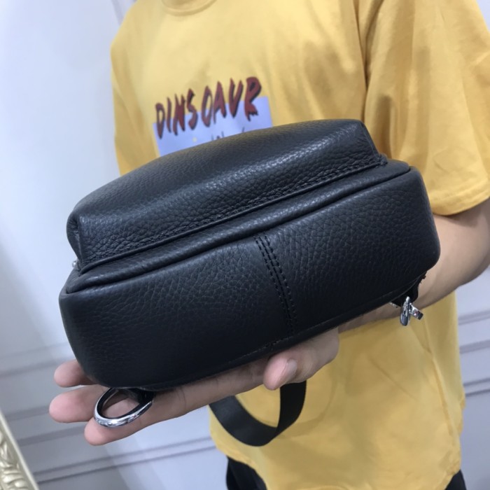 202209SS新作 Pradaプラダ メンズ ショルダーバックスーパーコピー