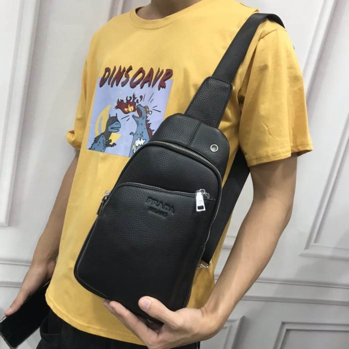 202209SS新作 Pradaプラダ メンズ ショルダーバックスーパーコピー