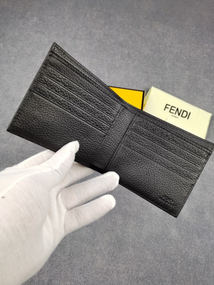 202209SS新作Fendi フェンディ 短財布スーパーコピー