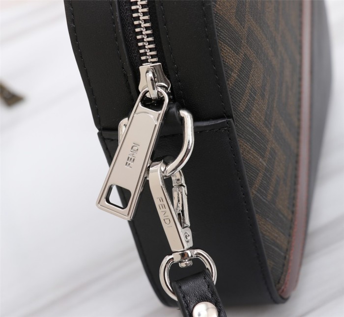 202209SS新作Fendi フェンディ メンズ ショルダーバックスーパーコピー