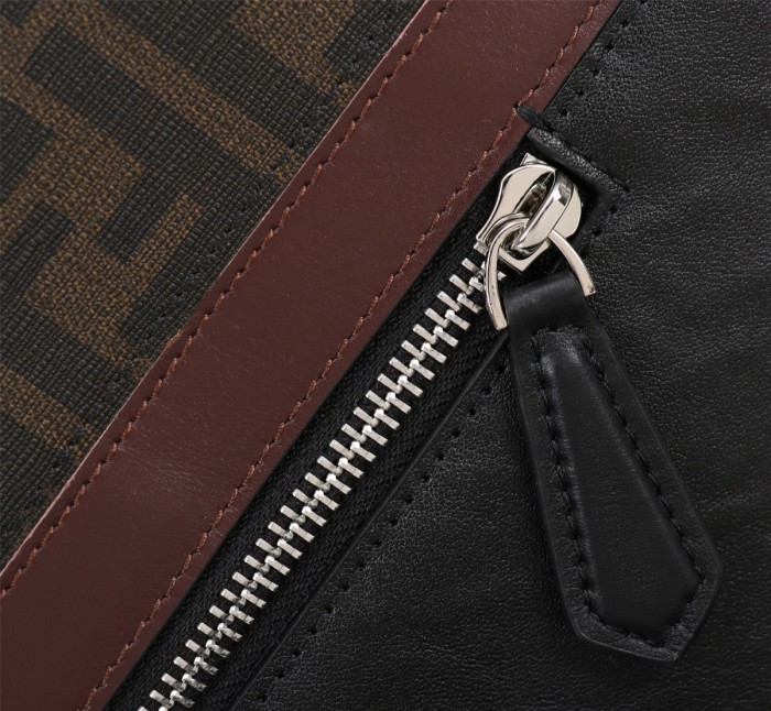 202209SS新作Fendi フェンディ メンズ ショルダーバックスーパーコピー