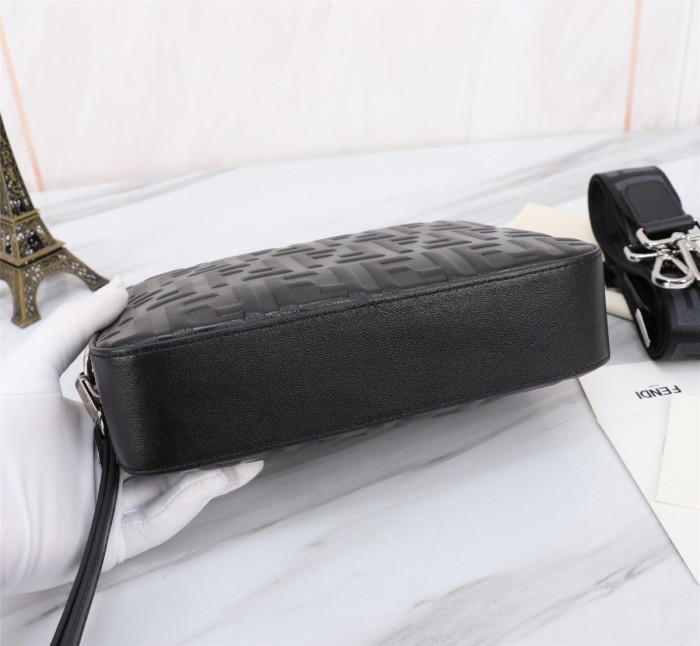 202209SS新作Fendi フェンディ メンズ ショルダーバックスーパーコピー
