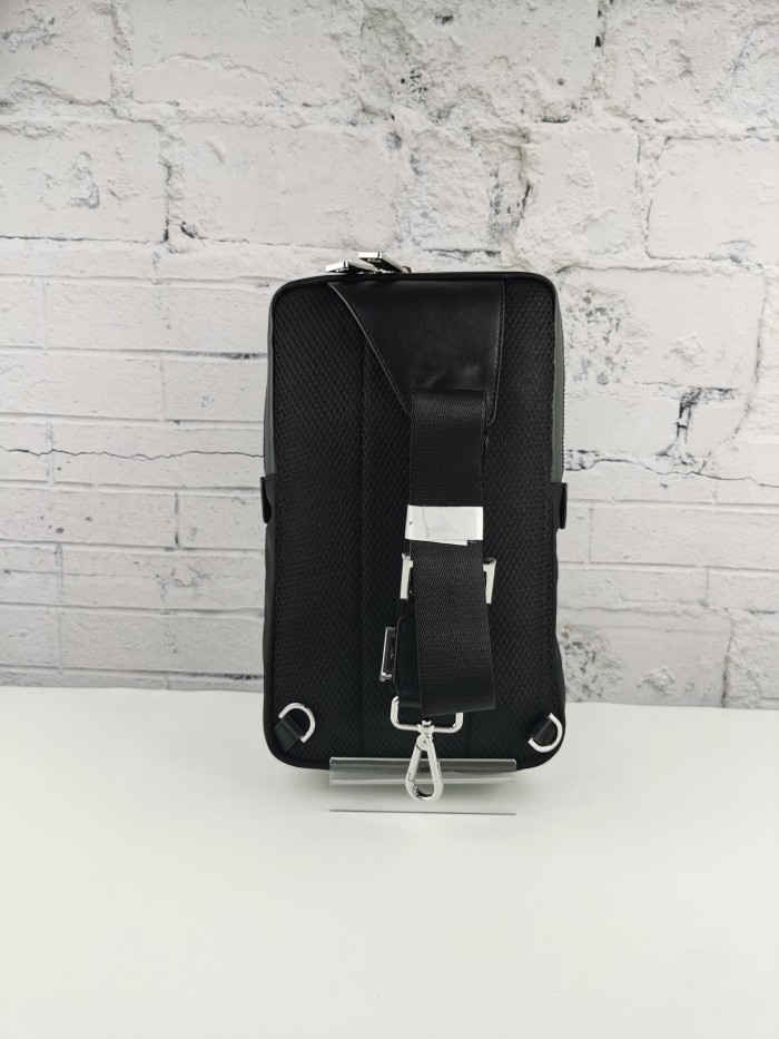 202209SS新作Fendi フェンディ メンズ ショルダーバックスーパーコピー