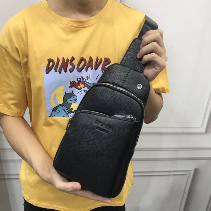 202209SS新作 Pradaプラダ メンズ ショルダーバックスーパーコピー