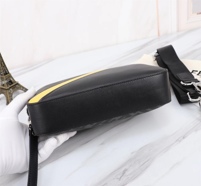 202209SS新作Fendi フェンディ メンズ ショルダーバックスーパーコピー