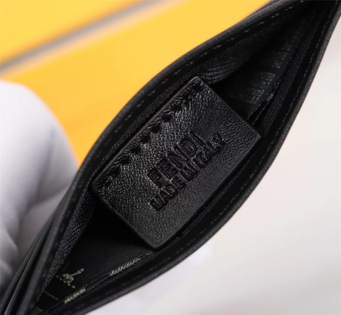 202209SS新作Fendi フェンディ 短財布スーパーコピー