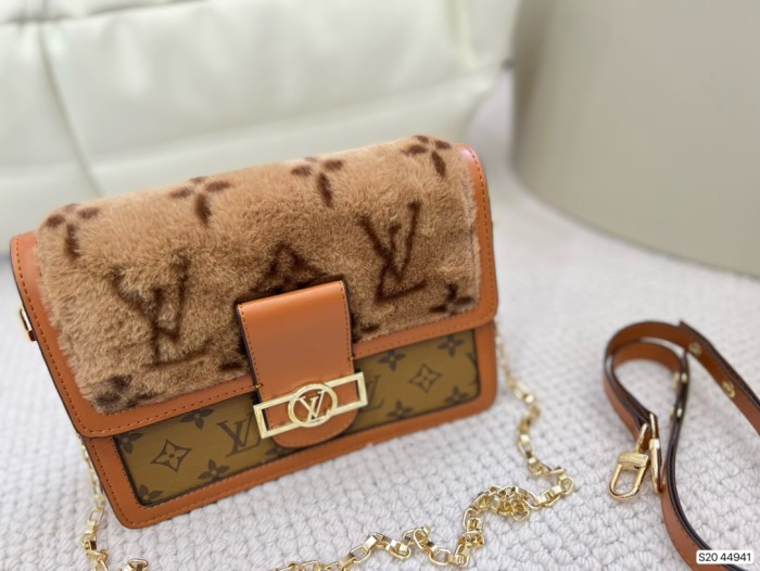 202209SS新作 Louis Vuitton ルイヴィトン レディースショルダーバックスーパーコピー