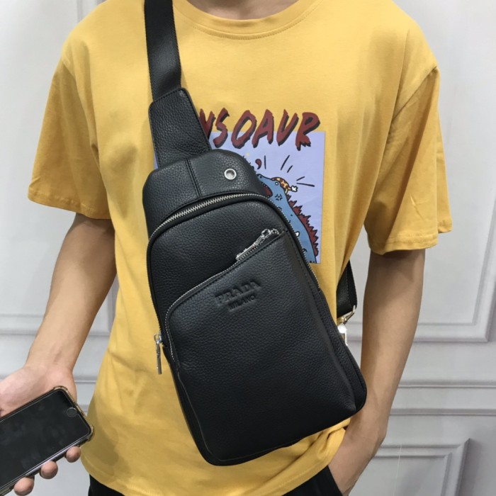 202209SS新作 Pradaプラダ メンズ ショルダーバックスーパーコピー