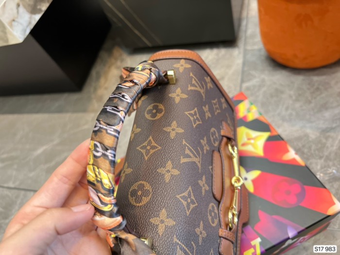 202209SS新作 Louis Vuitton ルイヴィトン レディースショルダーバックスーパーコピー