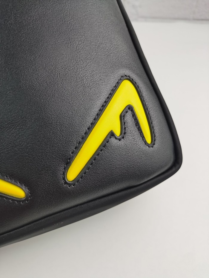 202209SS新作Fendi フェンディ メンズ ショルダーバックスーパーコピー