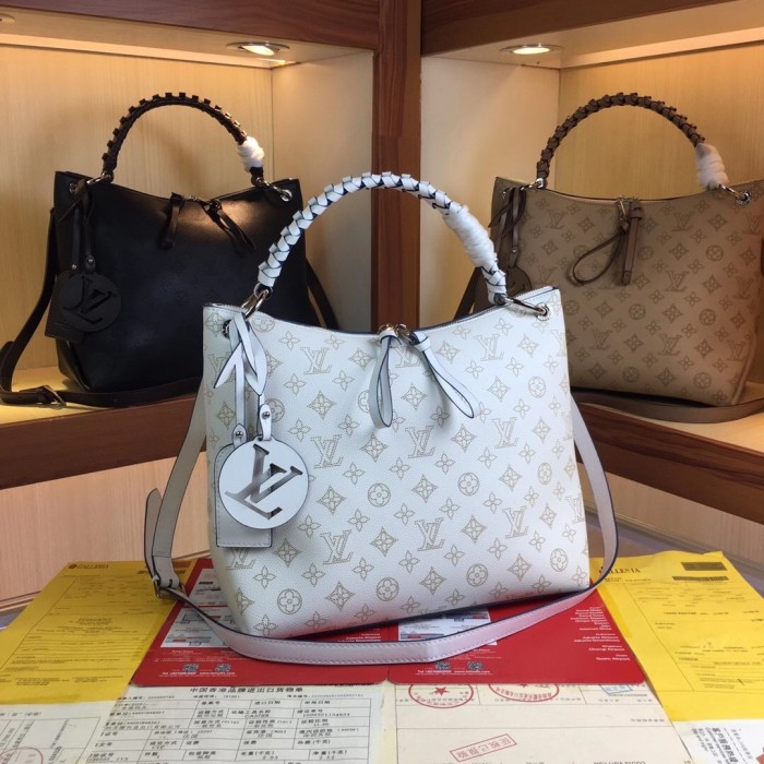 202209SS新作 Louis Vuitton ルイヴィトン レディースショルダーバックスーパーコピー