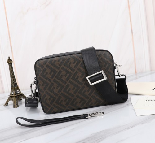 202209SS新作Fendi フェンディ メンズ ショルダーバックスーパーコピー