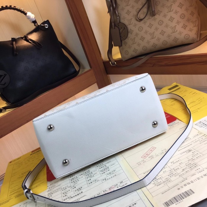 202209SS新作 Louis Vuitton ルイヴィトン レディースショルダーバックスーパーコピー