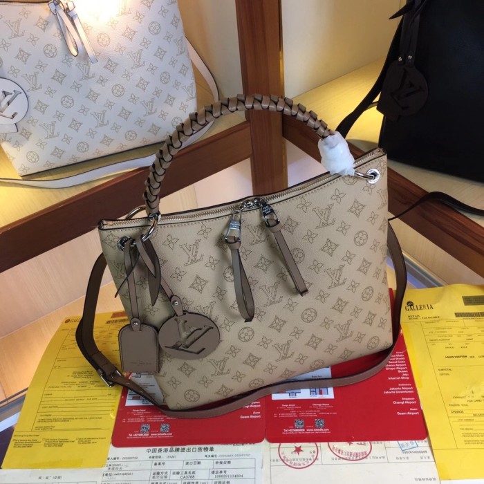 202209SS新作 Louis Vuitton ルイヴィトン レディースショルダーバックスーパーコピー