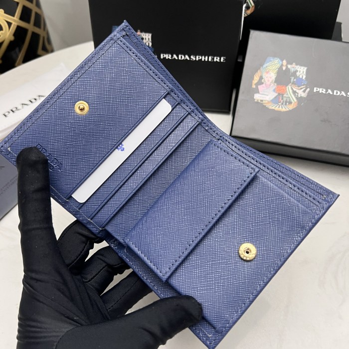 202210SS新作Prada プラダ 短財布スーパーコピー