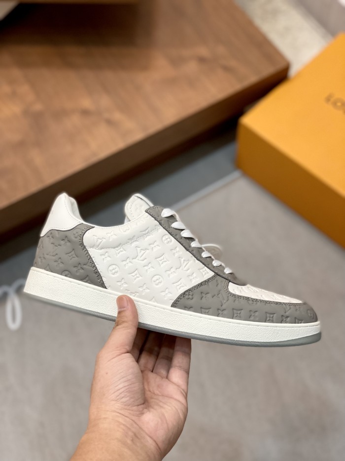 202210最新Louis Vuitton スニーカーメンズ ルイヴィトン シューズ靴 スーパーコピー
