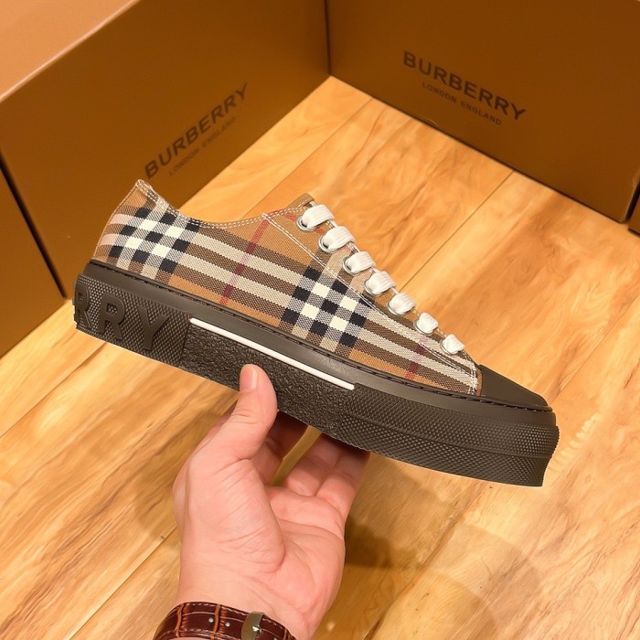 202210最新Burberryスニーカーメンズ バーバリー シューズ靴 スーパーコピー