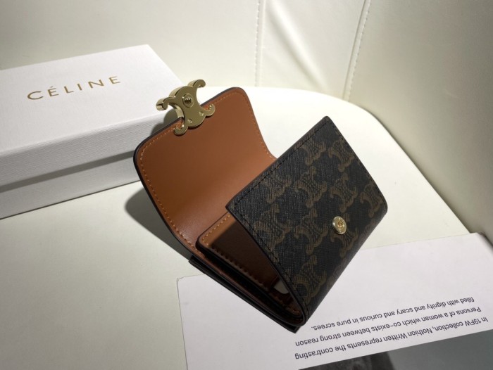 202210SS新作Celineセリーヌ 短財布 スーパーコピー