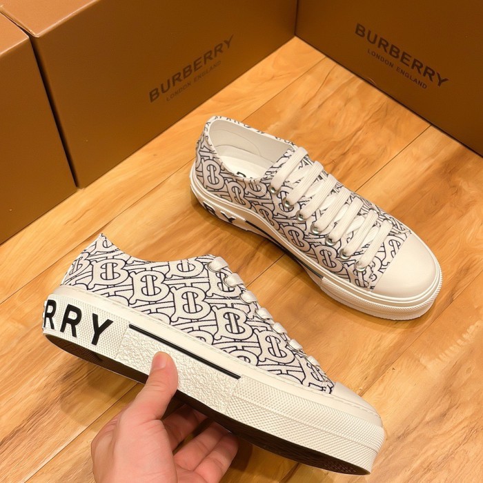 202210最新Burberryスニーカーメンズ バーバリー シューズ靴 スーパーコピー