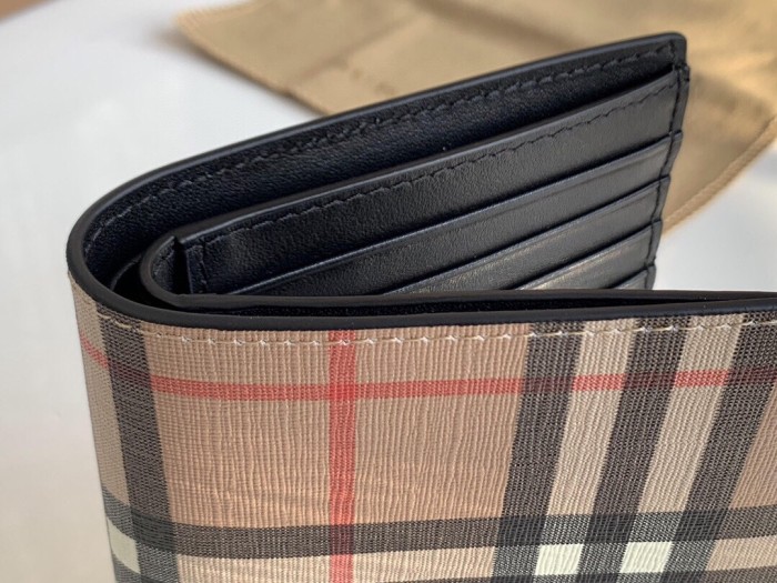 202210SS新作Burberry バーバリー 短財布スーパーコピー