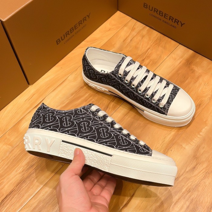 202210最新Burberryスニーカーメンズ バーバリー シューズ靴 スーパーコピー