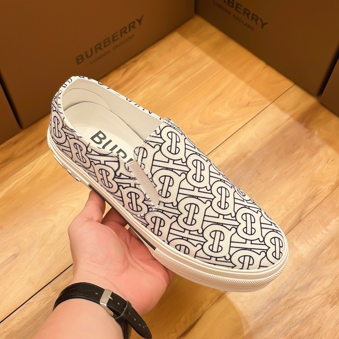202210最新Burberryスニーカーメンズ バーバリー シューズ靴 スーパーコピー