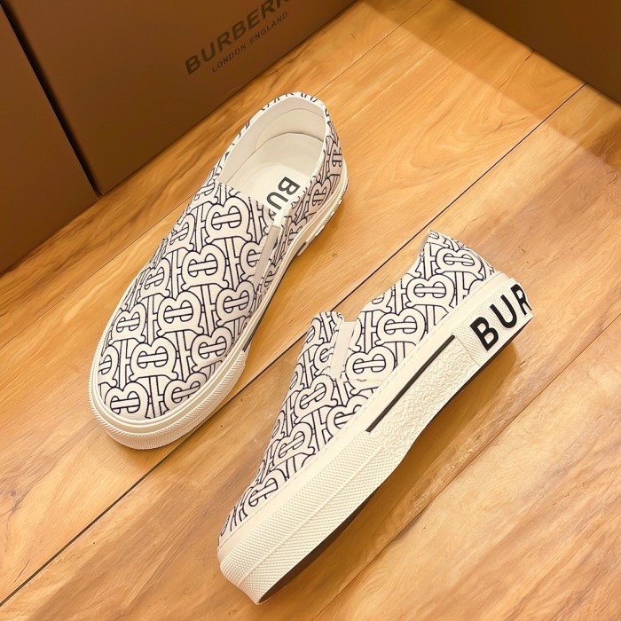 202210最新Burberryスニーカーメンズ バーバリー シューズ靴 スーパーコピー