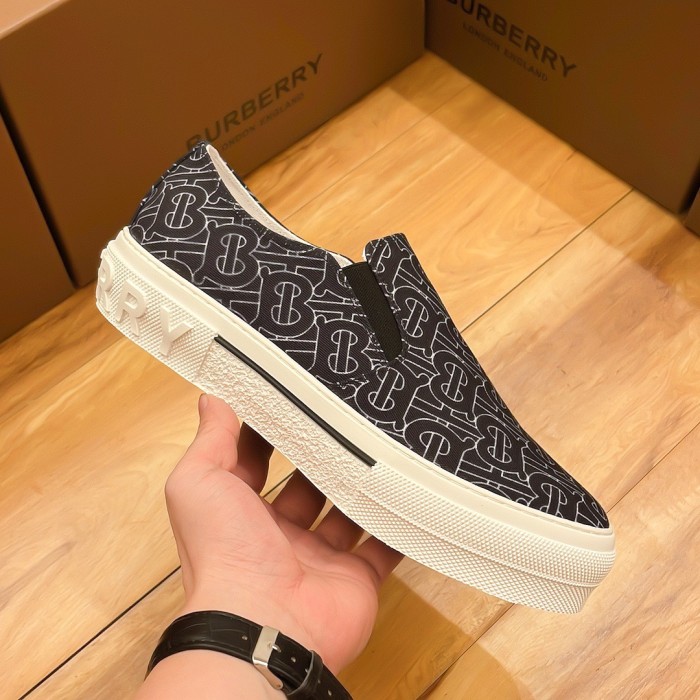 202210最新Burberryスニーカーメンズ バーバリー シューズ靴 スーパーコピー