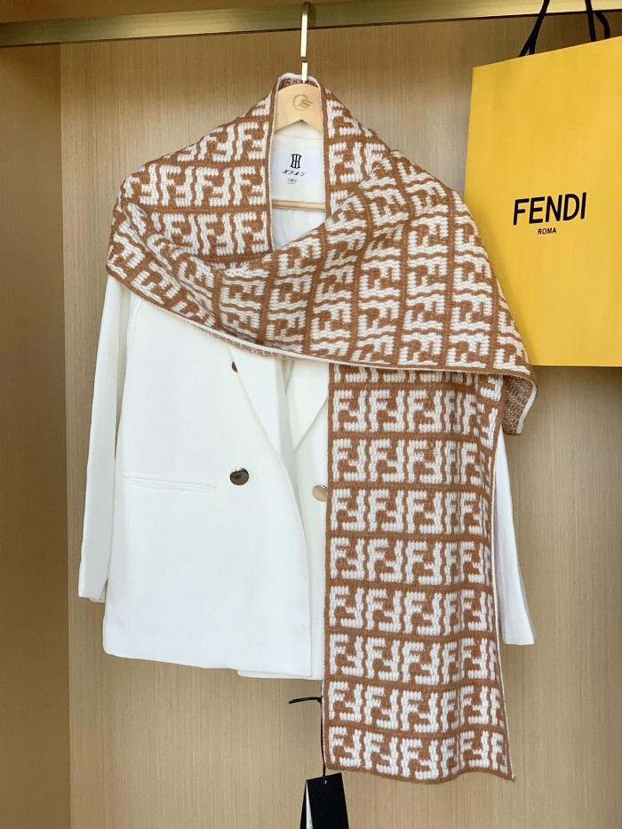 202211SS新作Fendi フェンディ レディースマフラースーパーコピー