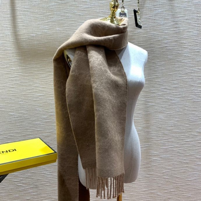 202211SS新作Fendi フェンディ レディースマフラースーパーコピー