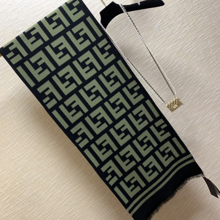 202211SS新作Fendi フェンディ レディースマフラースーパーコピー