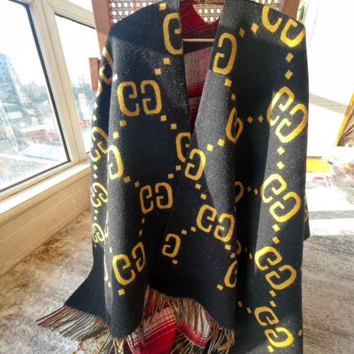 202211SS新作Gucciグッチ レディースマフラースーパーコピー