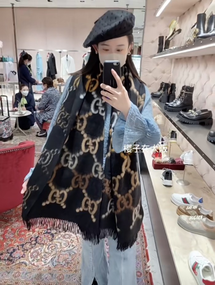 202211SS新作Gucciグッチ レディースマフラースーパーコピー