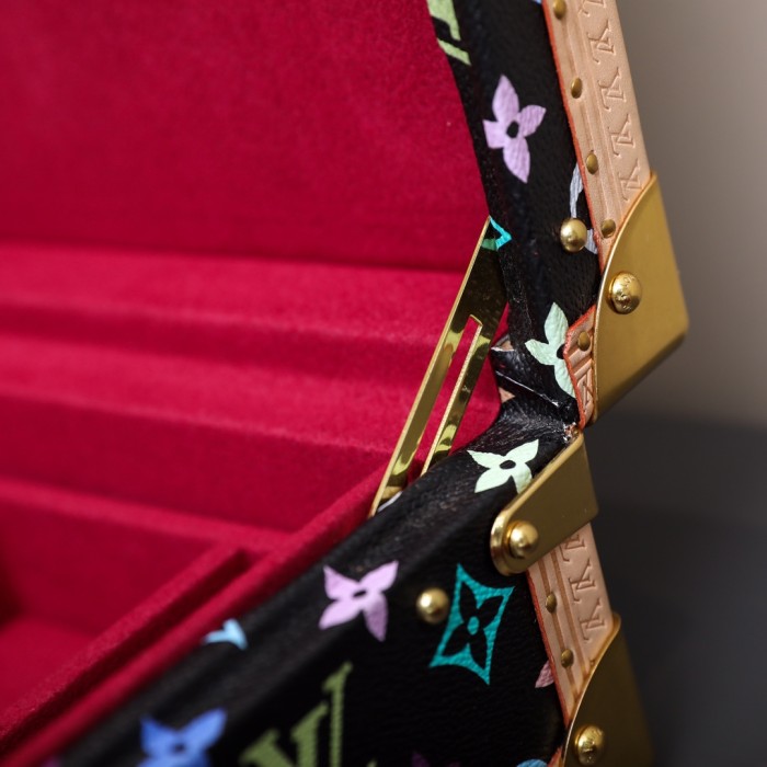 Louis Vuitton ルイヴィトン　ハードケース　ジュエリーケース　ジュエリーボックス　LVカスケット