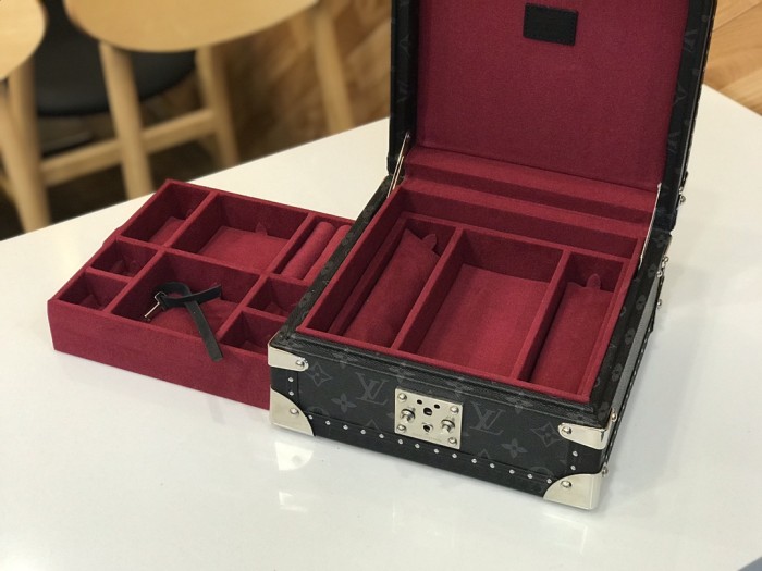 Louis Vuitton ルイヴィトン　コフレ　ハードケース　ジュエリーケース　ジュエリーボックスLV 2色