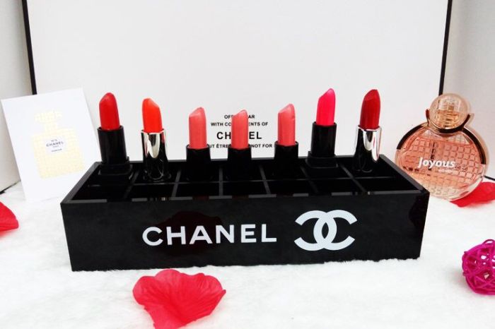 CHANEL　シャネル小物入れ　アクリル収納ボックス　メイクボックス　口紅ボックスレディース