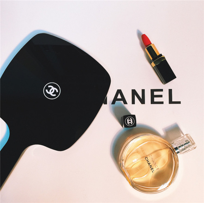 CHANEL　シャネル手鏡　化粧鏡/メイク用　ハンドミラー　プレゼント