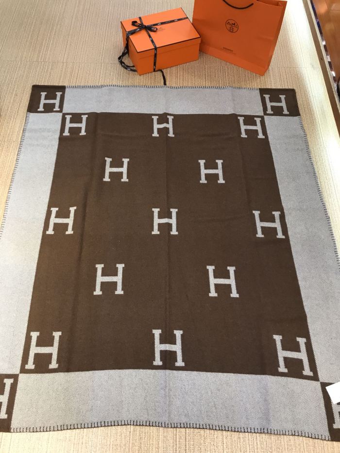 Hermes　エルメス　暖かい ウールブランケット ジャガード ６色　Hマーク　毛布　ベッド/カー/旅行/子供用でき