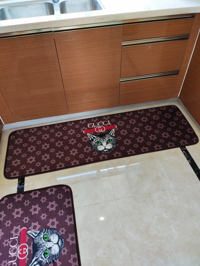 GUCCI人気マット　カーペット/絨毯　グッチキッチンマット/トイレマット　ベッドルーム　新居マット室内屋外　選べる2種