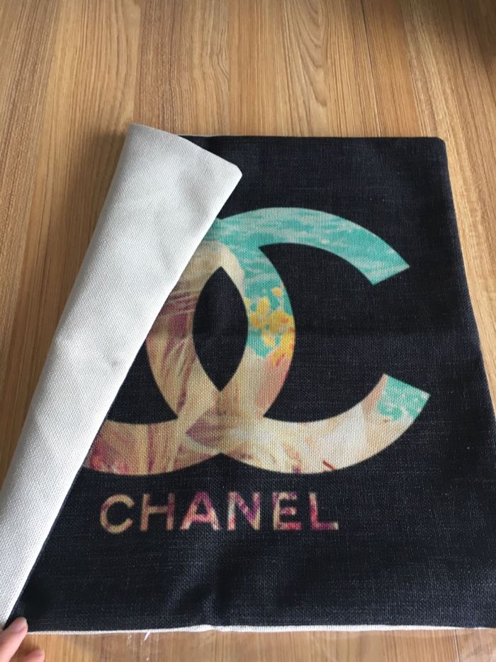 CHANELクッションカバー シャネルクッション中身あり　シャネルカバーリネン/ベルベット　ソファークッションインテリア