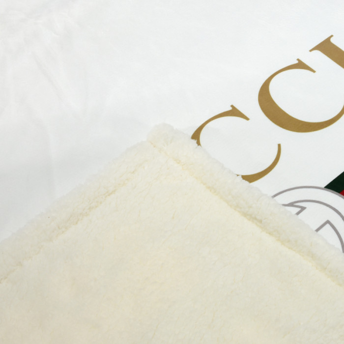 グッチ　GUCCI　ブランケット　ホワイト　毛布　ソファー用毛布　ひざ掛け毛布　シープ調 毛布　オシャレ