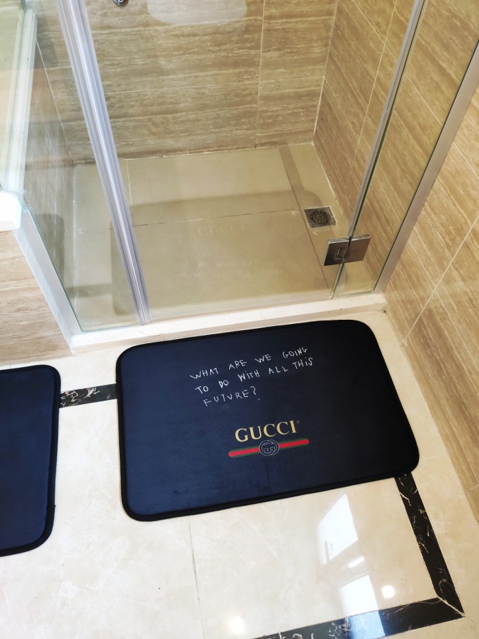 GUCCI人気マット　カーペット/絨毯　グッチキッチンマット/トイレマット　ベッドルーム　新居マット室内屋外　選べる2種