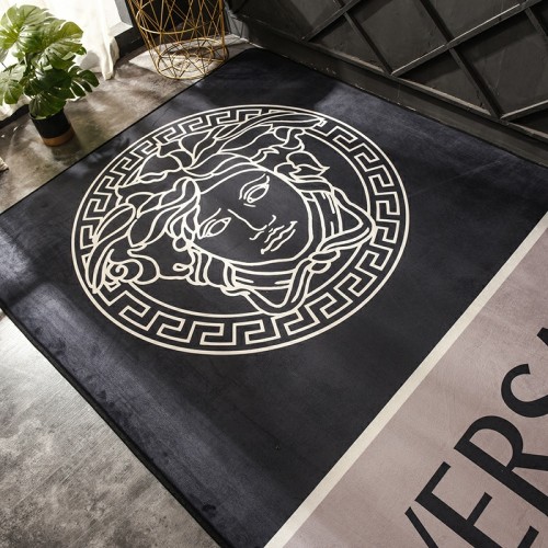 Versace ヴェルサーチ人気カーペット新品　絨毯新居マット　ベッドルーム子供プレイマット　オールシーズン洗える　滑り止め付き150×200