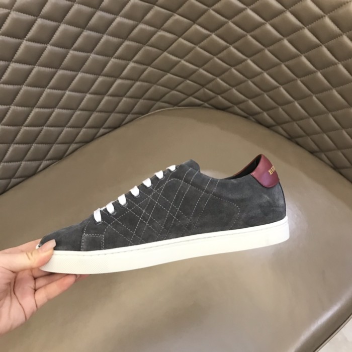 Burberryバーバリー激安偽物メンズ クラシック ロートップ スニーカー