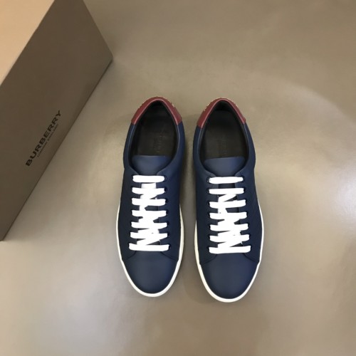 大人気Burberryバーバリー メンズ クラシック ロートップ スニーカー