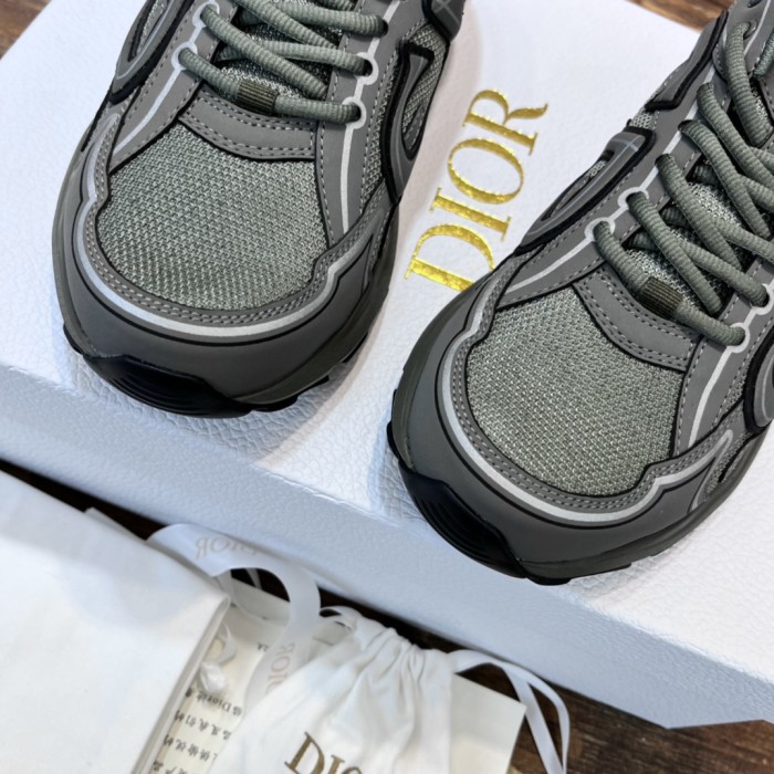 Dior ディオールの最新配色B30シリーズ反射オールドスニーカー