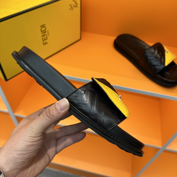 最新FENDI フェンディ メンズ 春夏 スリッパ