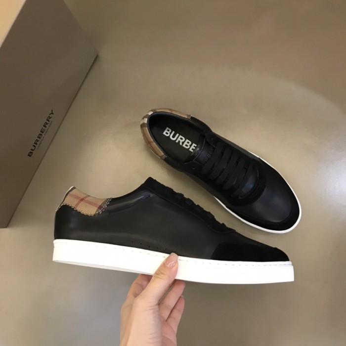 高品質Burberryバーバリー メンズ クラシック ロートップ スニーカー