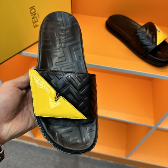 最新FENDI フェンディ メンズ 春夏 スリッパ