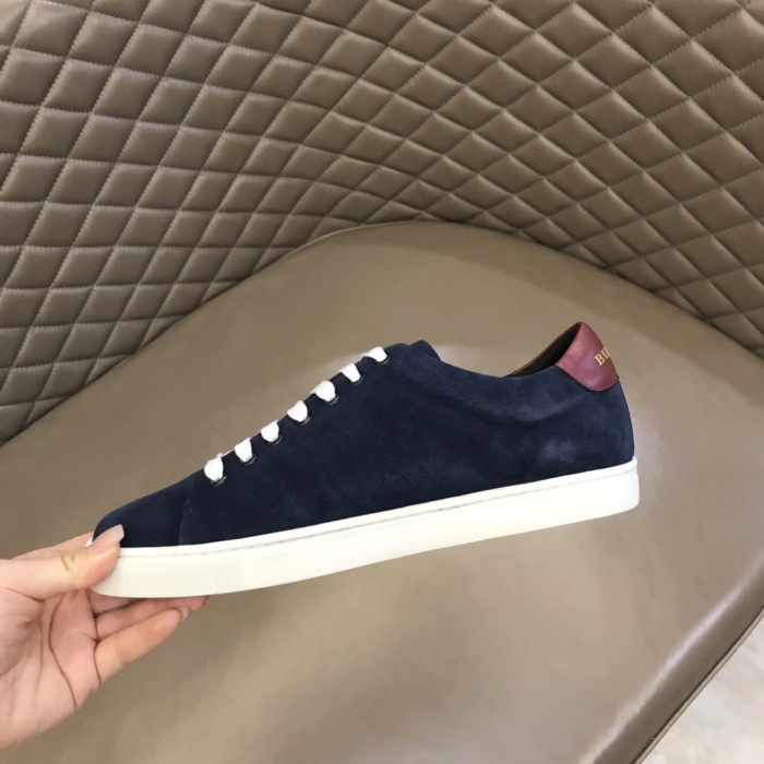 Burberryバーバリー 通販メンズ クラシック ロートップ スニーカー